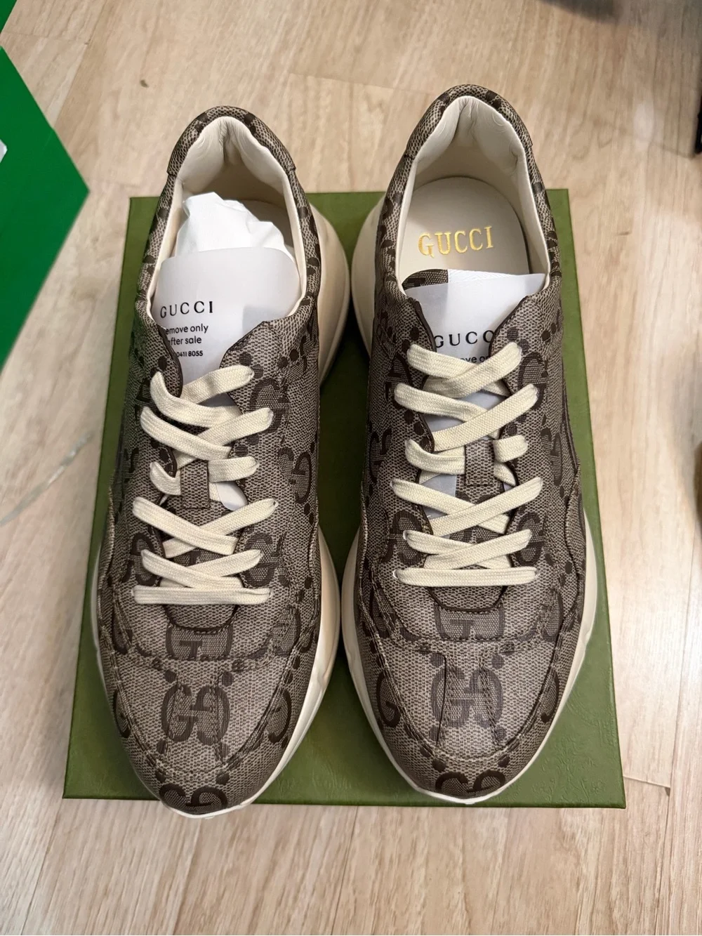 Gucci Men's Brown Monogram Low-Top Sneakers